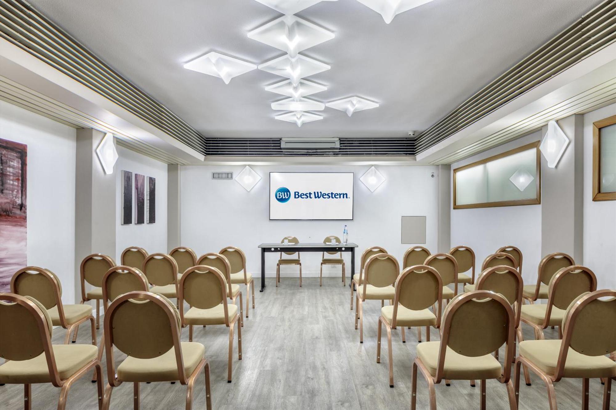 Best Western Hotel Residence Italia Quartu SantʼElena Εξωτερικό φωτογραφία