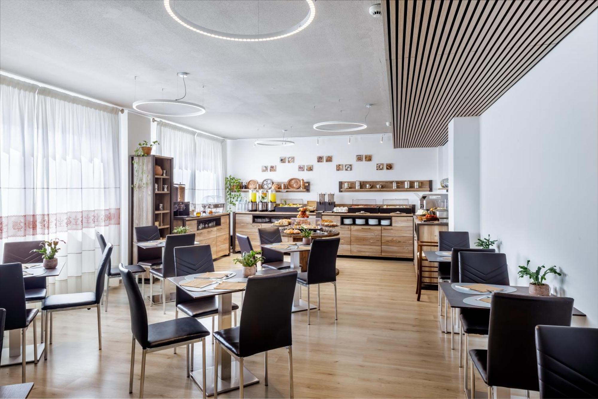 Best Western Hotel Residence Italia Quartu SantʼElena Εξωτερικό φωτογραφία