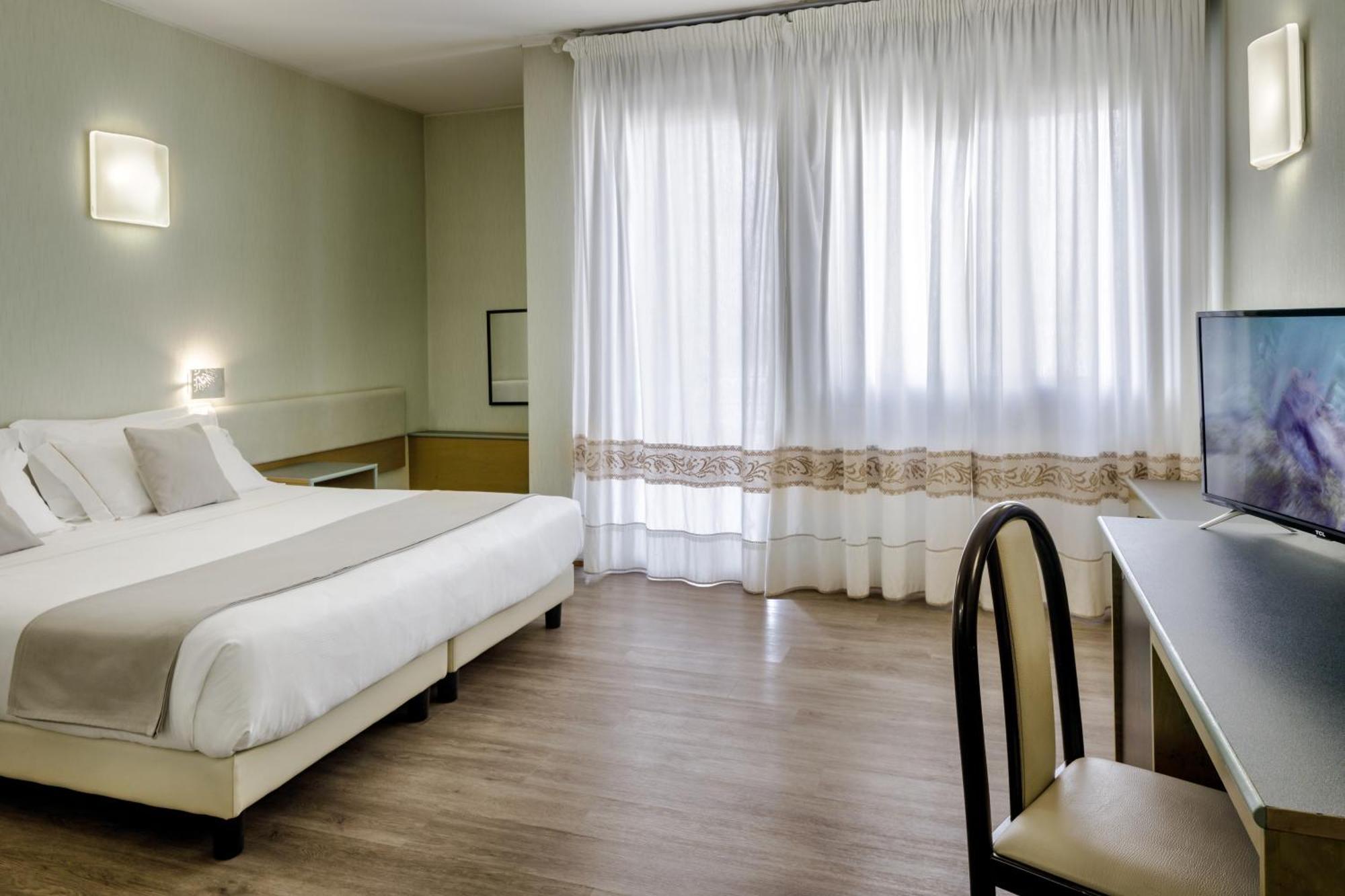 Best Western Hotel Residence Italia Quartu SantʼElena Εξωτερικό φωτογραφία