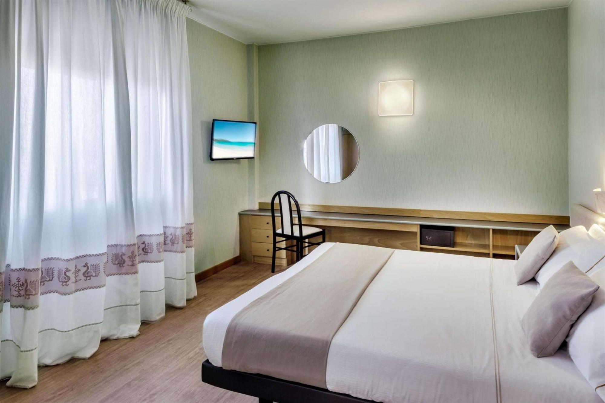 Best Western Hotel Residence Italia Quartu SantʼElena Εξωτερικό φωτογραφία